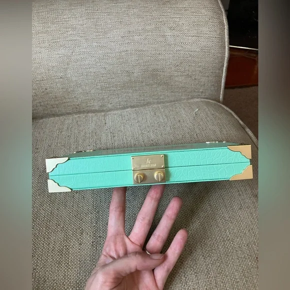 Jeffree star blood money green eyeshadow palette - Picture 2 of 5